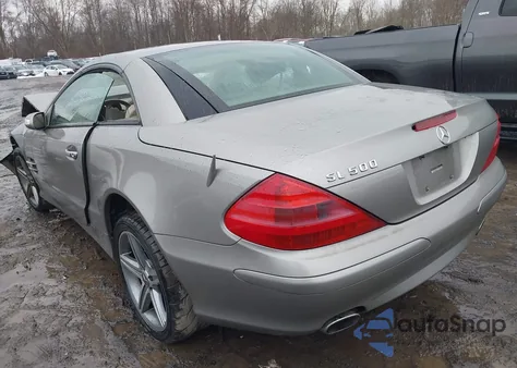 2005 Mercedes-Benz Sl 500 z USA, uszkodzony, nr VIN WDBSK75F35F099084